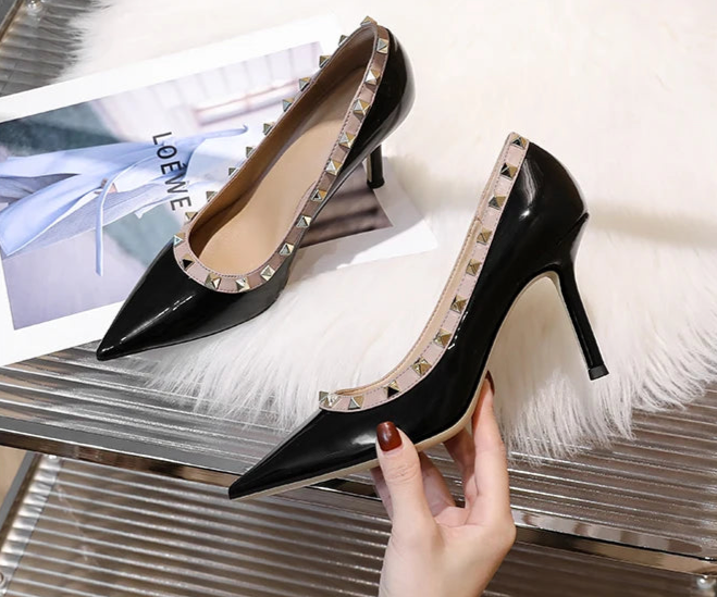 New Lacquer Leather Rivet Pointed Heels