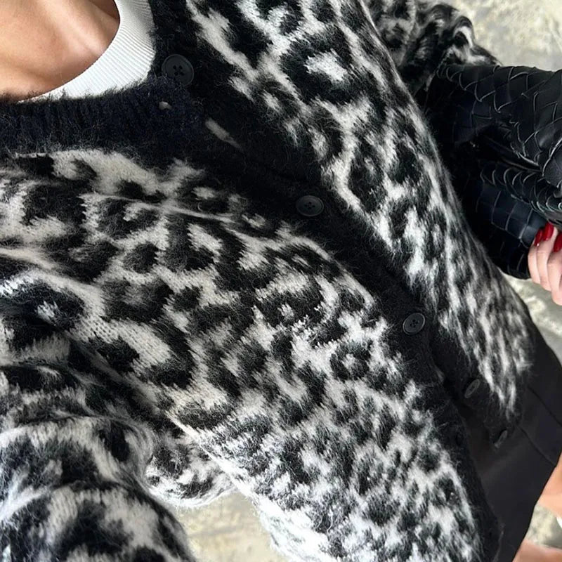 Retro Leopard Knitted Cardigan